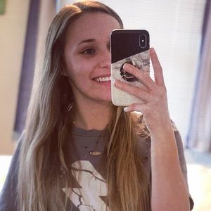 Meet your Posher, Macy